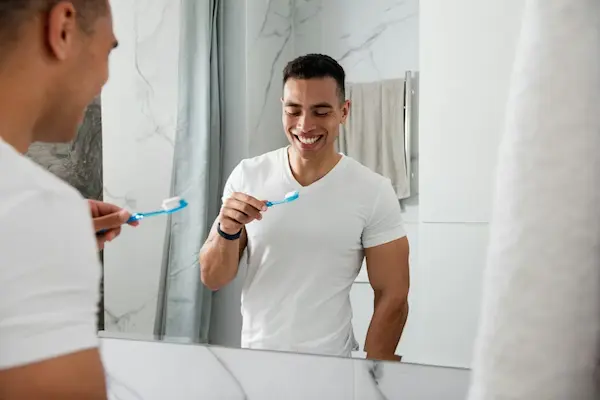 Recomendaciones para elegir y usar correctamente tu cepillo dental