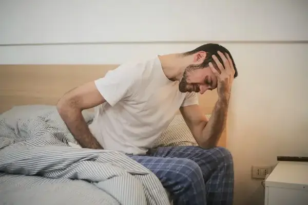 Qué hacer si el dolor de muelas no te deja dormir