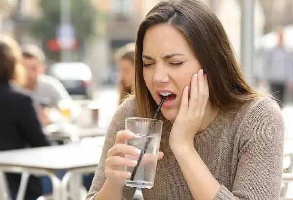 Reduce el consumo frecuente de alimentos y bebidas ácidas