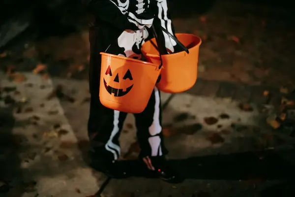 Cómo prevenir las caries por dulces en Halloween
