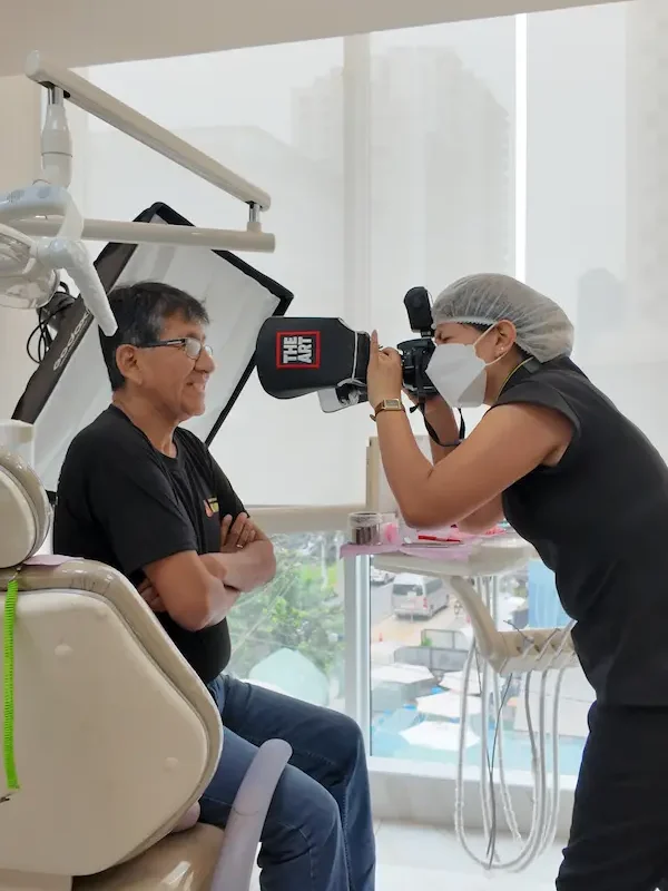 Cómo realizamos tu tratamiento paso a paso del diseño de sonrisa